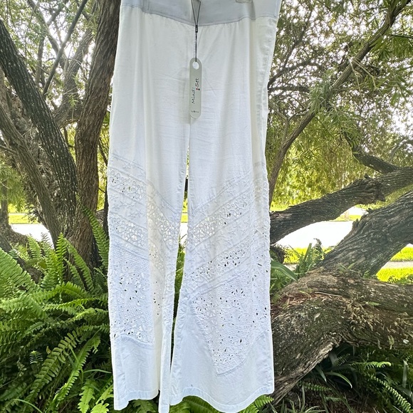 XCVI Wearables Lg. Johnny Was vibe. - Picture 3 of 4